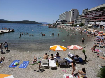 Turistički bum: Neum i uoči špice sezone gotovo pun