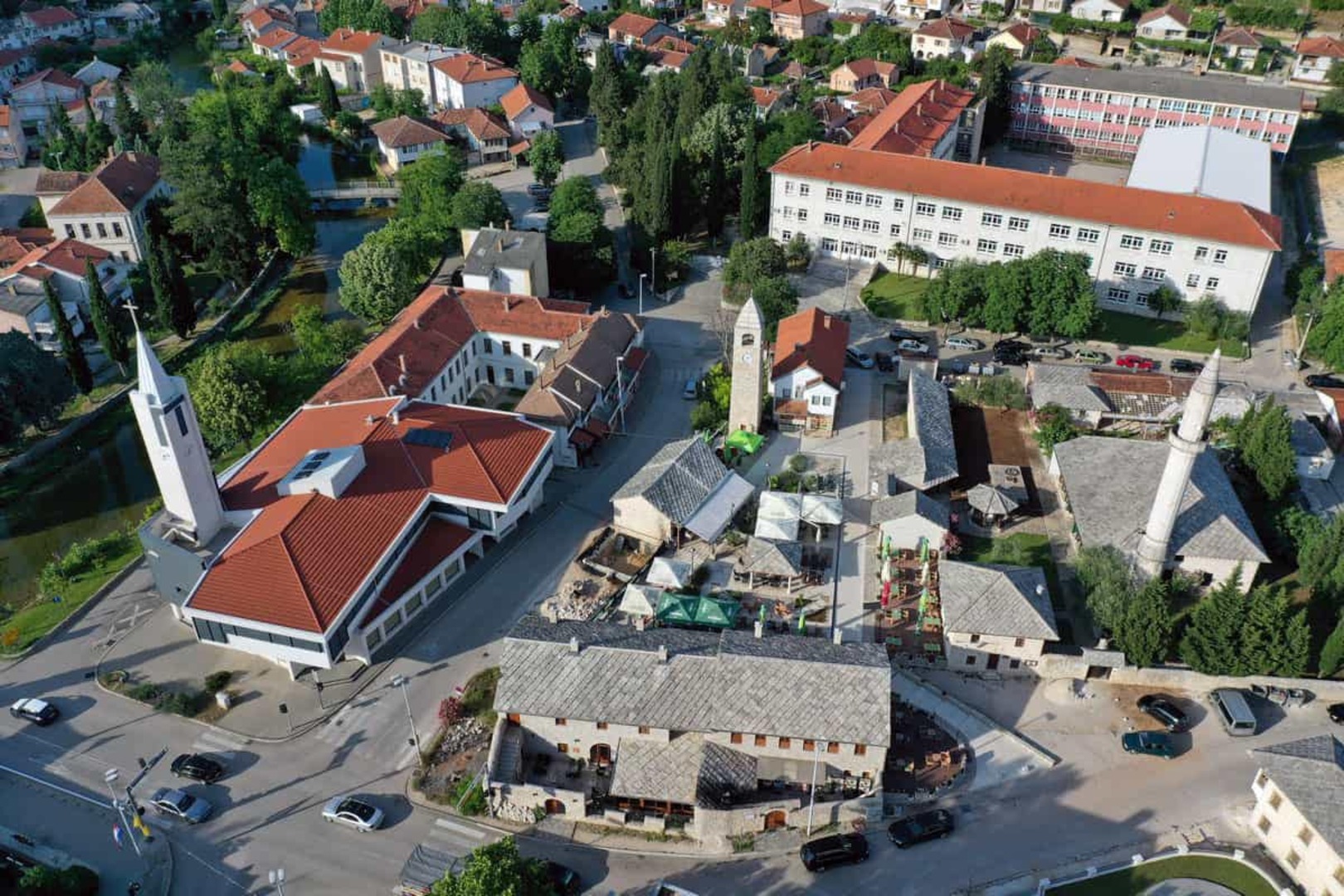 Stolac i ove godine u bijelom odaje počast žrtvama genocida u Srebrenici!