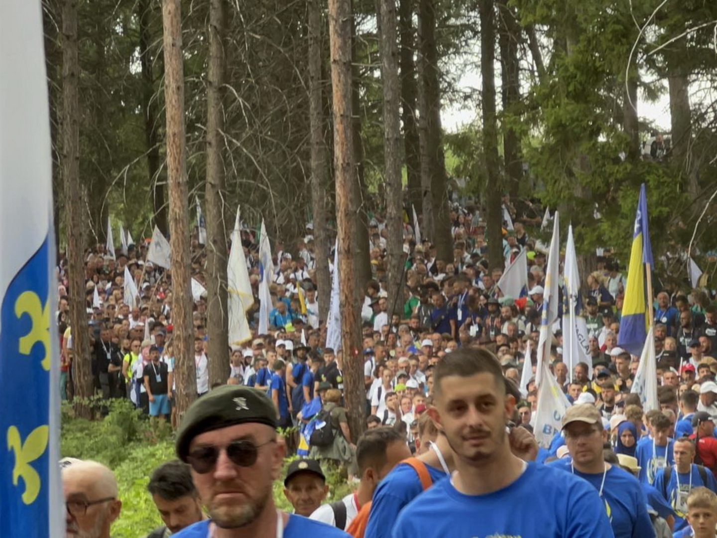 Iz Nezuka krenuo Marš mira: Više od 6.000 učesnika pješači prema Potočarima - slika 3