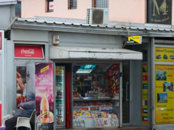 Dvostruki aršini u KS: Privatne parcele čekaju, kiosci rastu