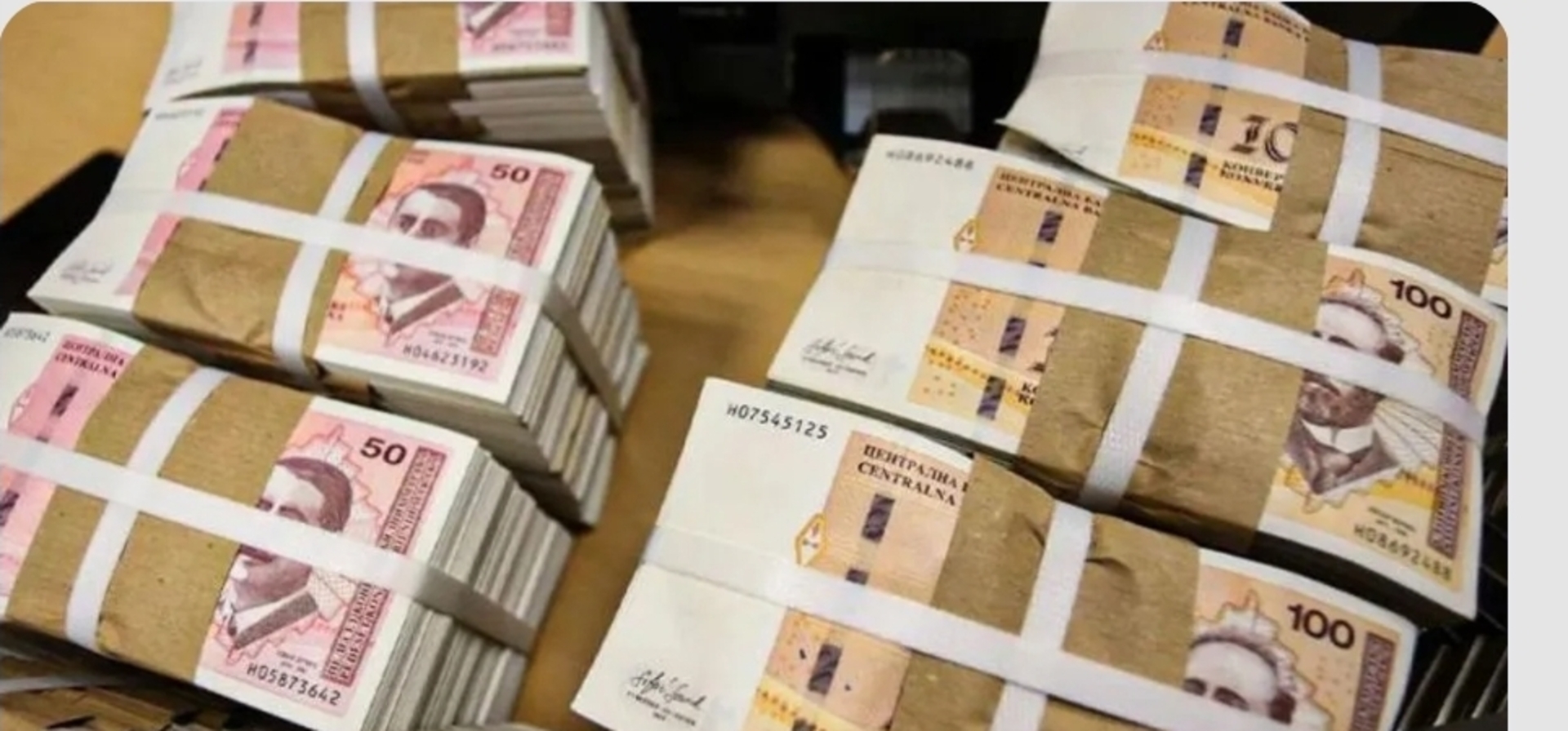 Od sljedećeg mjeseca povećanje plata za više od 56.000 zaposlenih u BiH - slika 1