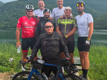 Premijer USK Mustafa Ružnić učestvuje u biciklističkom maratonu prema Srebrenici