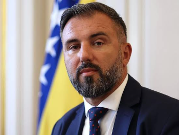 Stojanović: "Genocid ne smijemo zaboraviti, a zločince mora stići ruka pravde"