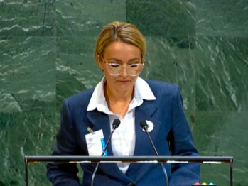 Potresno obraćanje Emine Sinanović u UN: Ne sjećam se očevog glasa