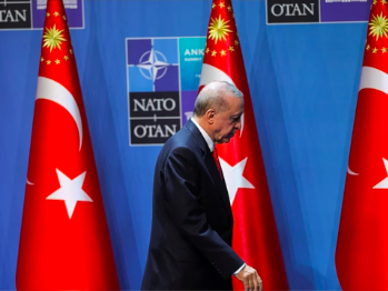 Mnogi NATO zvaničnici neće zadržati revolvere koje im je poklonio Erdogan