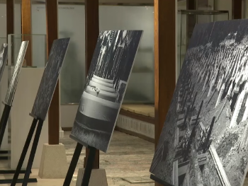 "Potočarske sjene": Ne samo zbirka fotografija, već čin kulture sjećanja