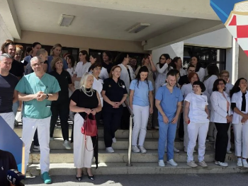 Vlada Livanjskog kantona ovlastila direktore da ljekarima ponude 10 posto veće plaće