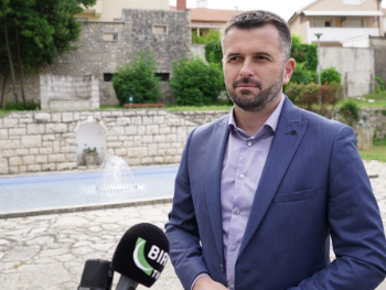 Omerika: “Politika Trojke – Mostar kao centralna deponija Hercegovine”