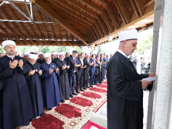 Reisul-ulema u Potočarima: Naša je sveta dužnost da pamtimo