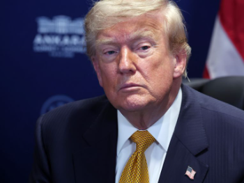 Trump zaprijetio novim napadima, Iran uzvratio: "Osvetit ćemo Hamneija"