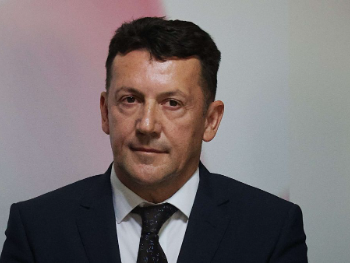 Lučić odao počast genocidu u Srebrenici: U tišini se prisjetimo svih nevinih žrtava