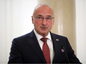 Grlić Radman poziva ministre EU i tvrdi: Puzajuće reforme visokih predstavnika naštetile su hrvatskom narodu
