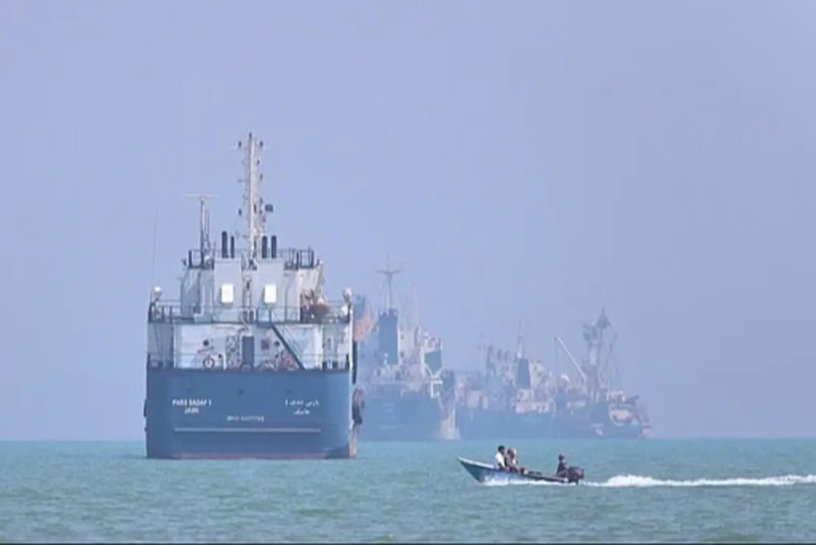 SAD pogodio naftni tanker u Hormuzu, koristili rakete "Hellfire" - slika 1