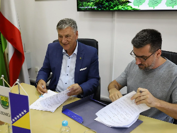 Grad Zenica nastavlja ulagati u zaštitu okoliša: Potpisani ugovori s 12 nevladinih organizacija