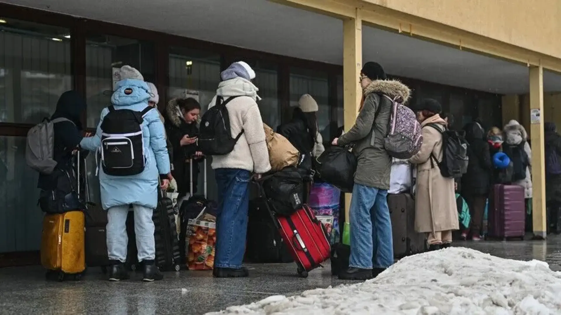 Većina Poljaka prvi put od 2014. godine protiv prihvata ukrajinskih izbjeglica - slika 1