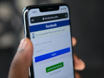 Opet pao Facebook