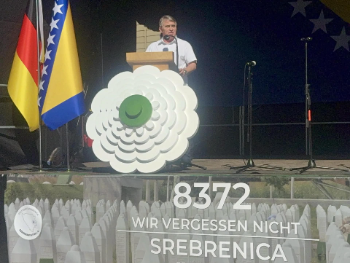 Komšić na Maršu mira u Stuttgartu: "Sudbina Bosne i Hercegovine je u našim rukama"