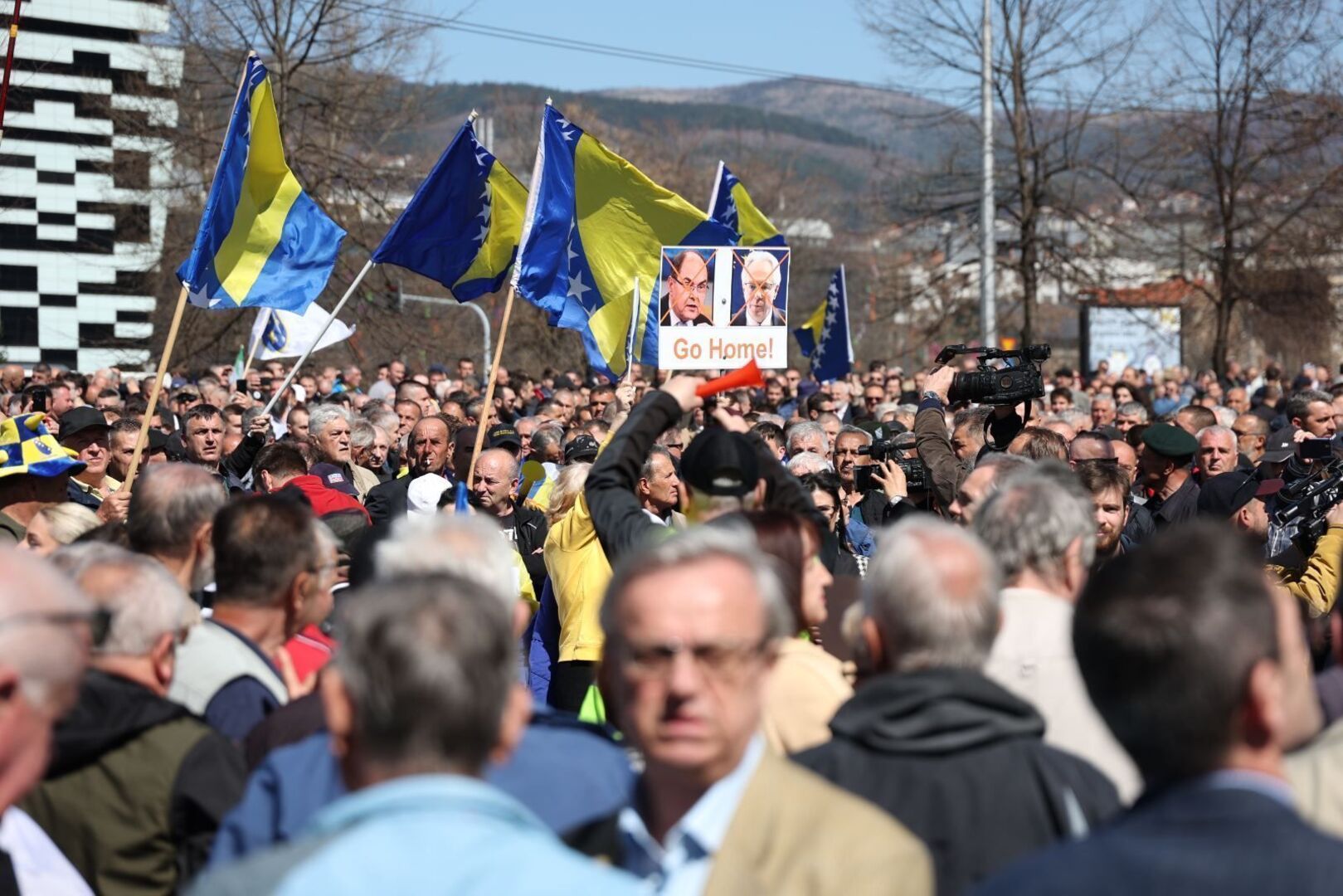 Još 76 dana: Tamo gdje se ne poštuju izbori, odgovor su ulični neredi - slika 1