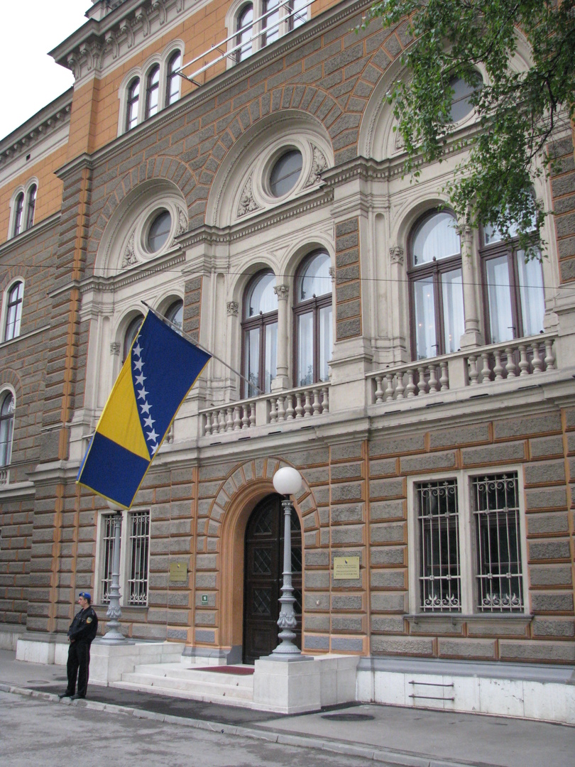 Nejasno stanje u Komisiji za nacionalne spomenike BiH: Bećirović u klin, Sekretarijat u ploču - slika 1