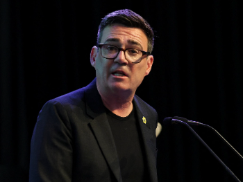 Burnham najavio prve mjere: Manji računi za struju i plan za „novu ekonomiju“ Velike Britanije