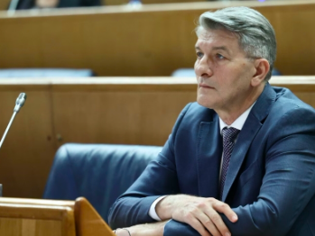Mehmedović: Srbija neće moći uvjeriti nikoga da je opredijeljena za mir i stabilnost u regionu