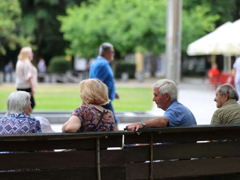 Jesu li ikada istu penziju imali oni sa 15 i 40 godina staža osiguranja?