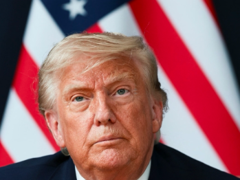 Trump opet prijeti Iranu: "Za svaki pogođeni brod..."