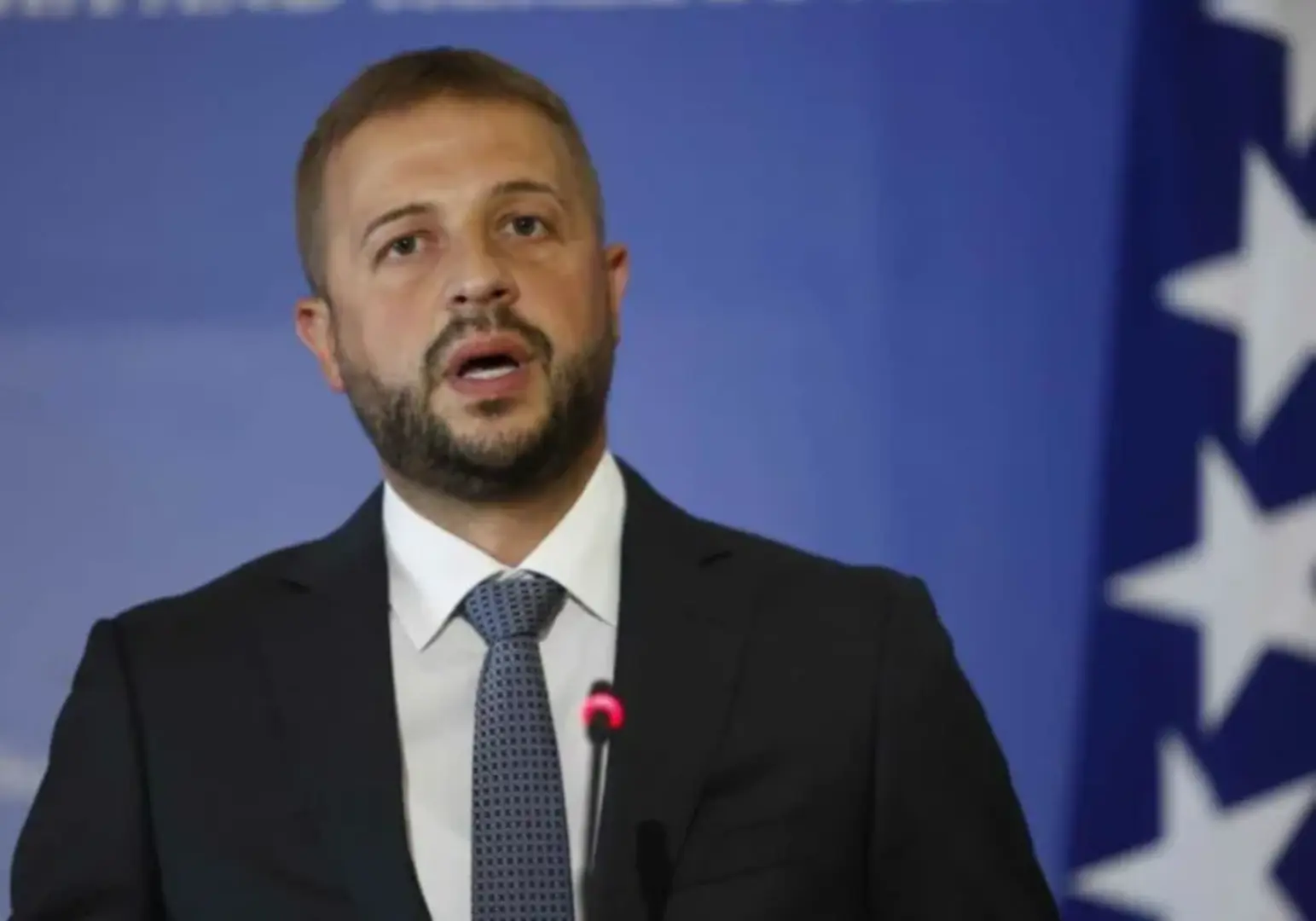 Nešković: Privremeno ukinuti akcize na gorivo, građani ne smiju platiti cijenu nesposobnosti vlade - slika 1