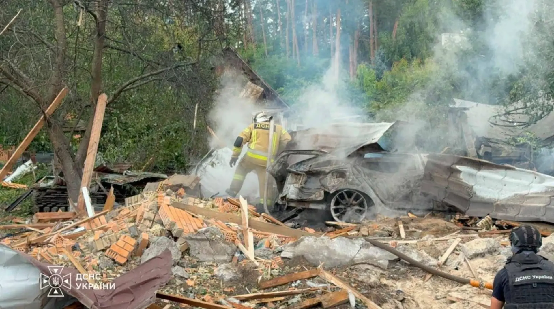 Ruski raketni napad na Kijevsku oblast: Poginulo 10 ljudi, oko 100 povrijeđeno - slika 1