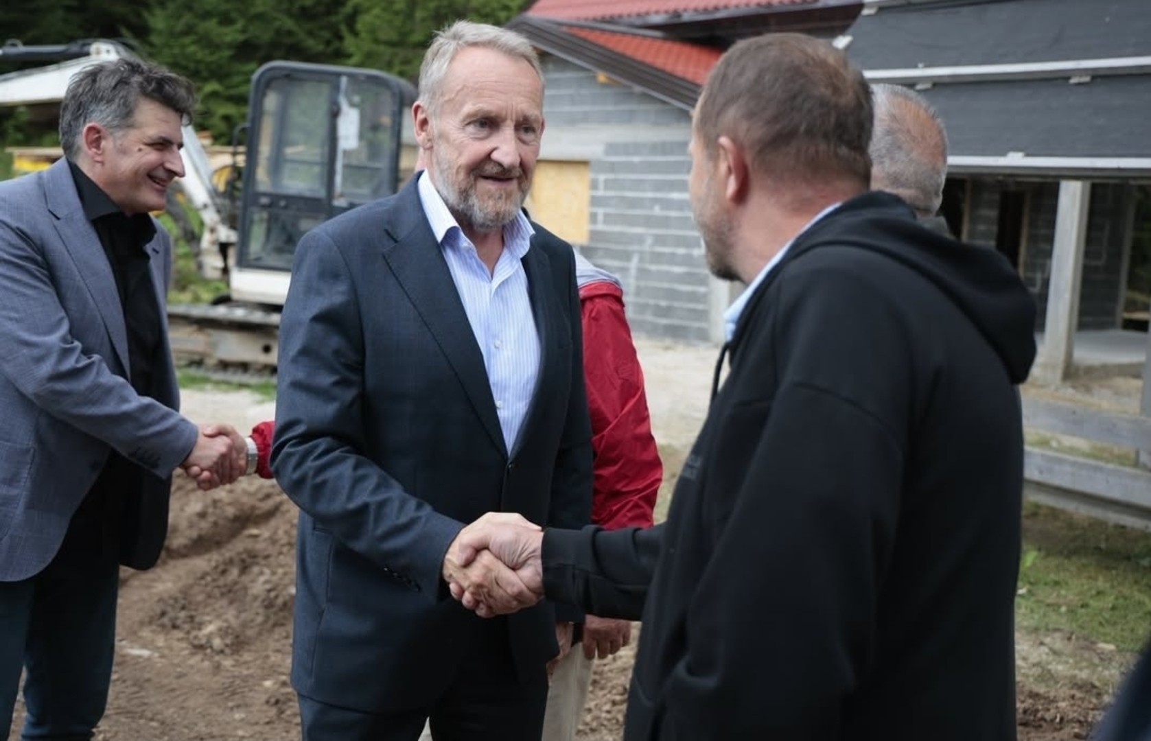 Izetbegović posjetio Javorje: „Nijedan momenat u historiji Bosne nije vrijedan ponosa kao odbrana od agresije“ - slika 1