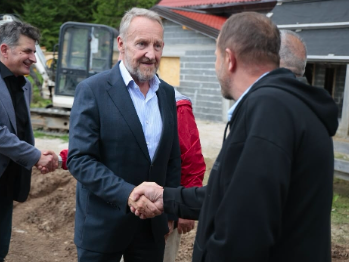Izetbegović posjetio Javorje: „Nijedan momenat u historiji Bosne nije vrijedan ponosa kao odbrana od agresije“