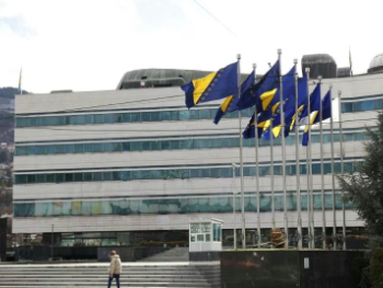 Od stimulacija do nezakonitog zapošljavanja: Kako državne institucije troše novac građana BiH?