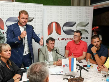 Stanivuković, Blanuša i Božović razgovarali: Drago mi je što su...