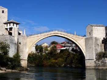 Danas se održavaju 460. tradicionalni skokovi sa Starog mosta