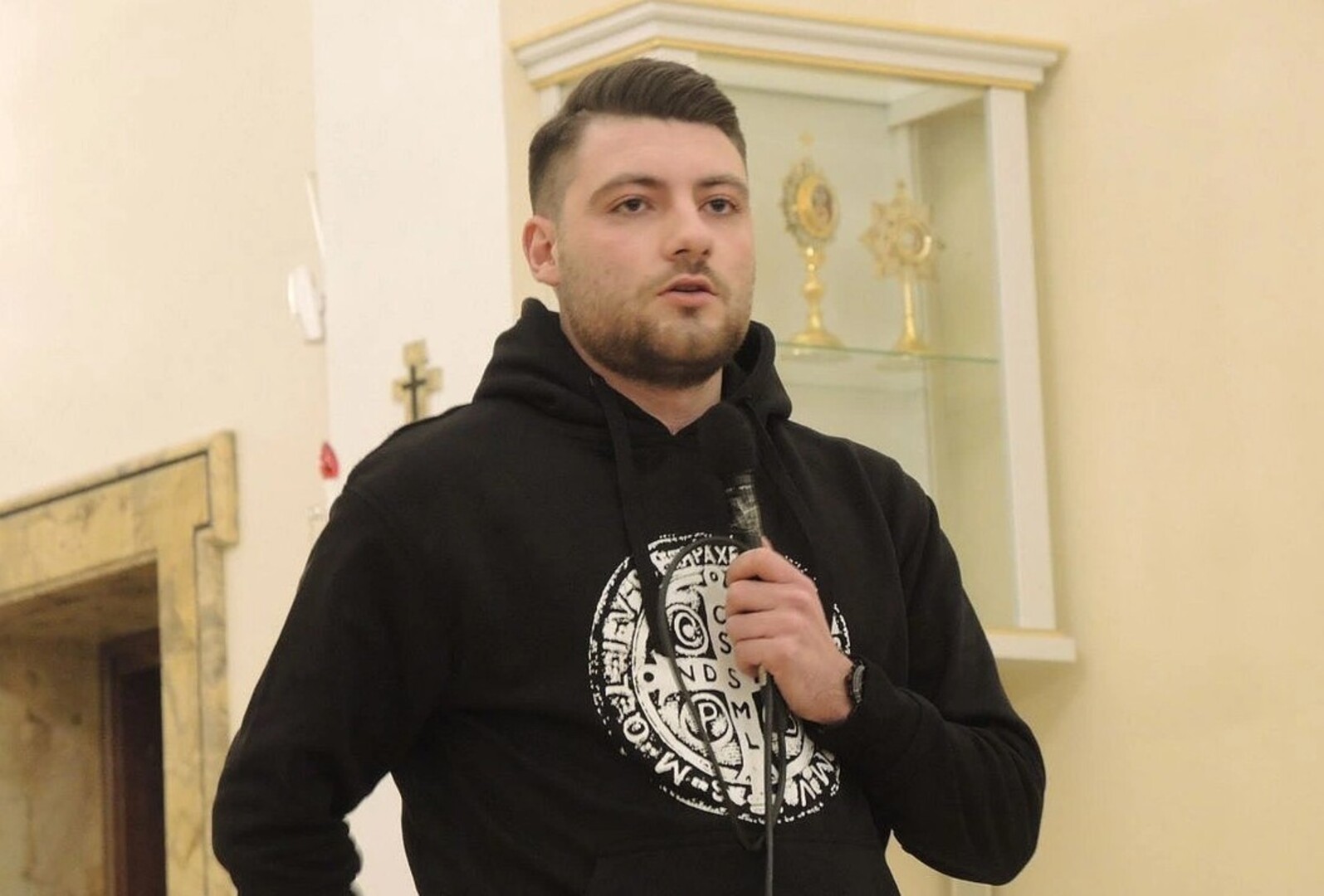 Razočarani HDZ-ovci: Kvragu, ipak je hrišćanin, i to katolik - slika 1