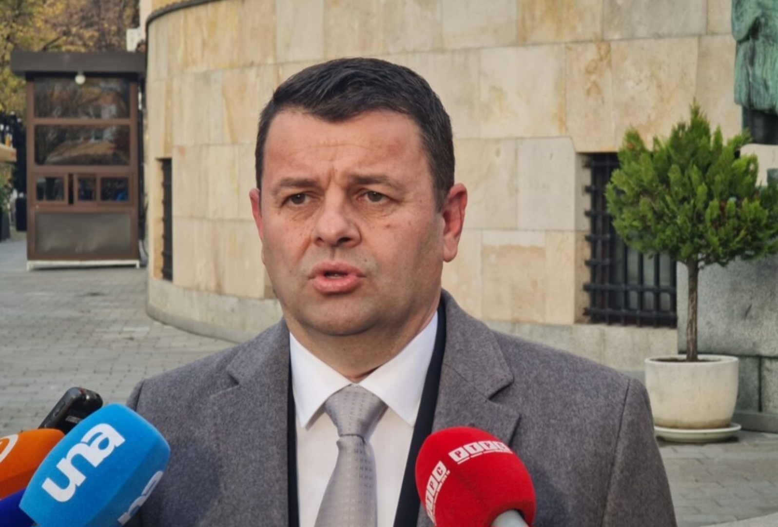 Hurtić poručio Kordiću: "Pazite da lahko ne upadnete u zaleđe, moglo bi vam ući sprijeda ili sazada" - slika 1