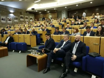 Kako je administracija FBiH "pojela" 22,5 miliona KM za godinu dana, najviše zapošljavanja u "zajedničkim poslovima"