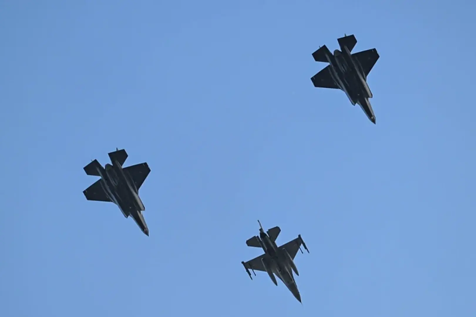 Sirene u Poljskoj: Ruska raketa pala u na NATO teritoriju, lovci F-16 podignuti iz predostrožnosti - slika 1