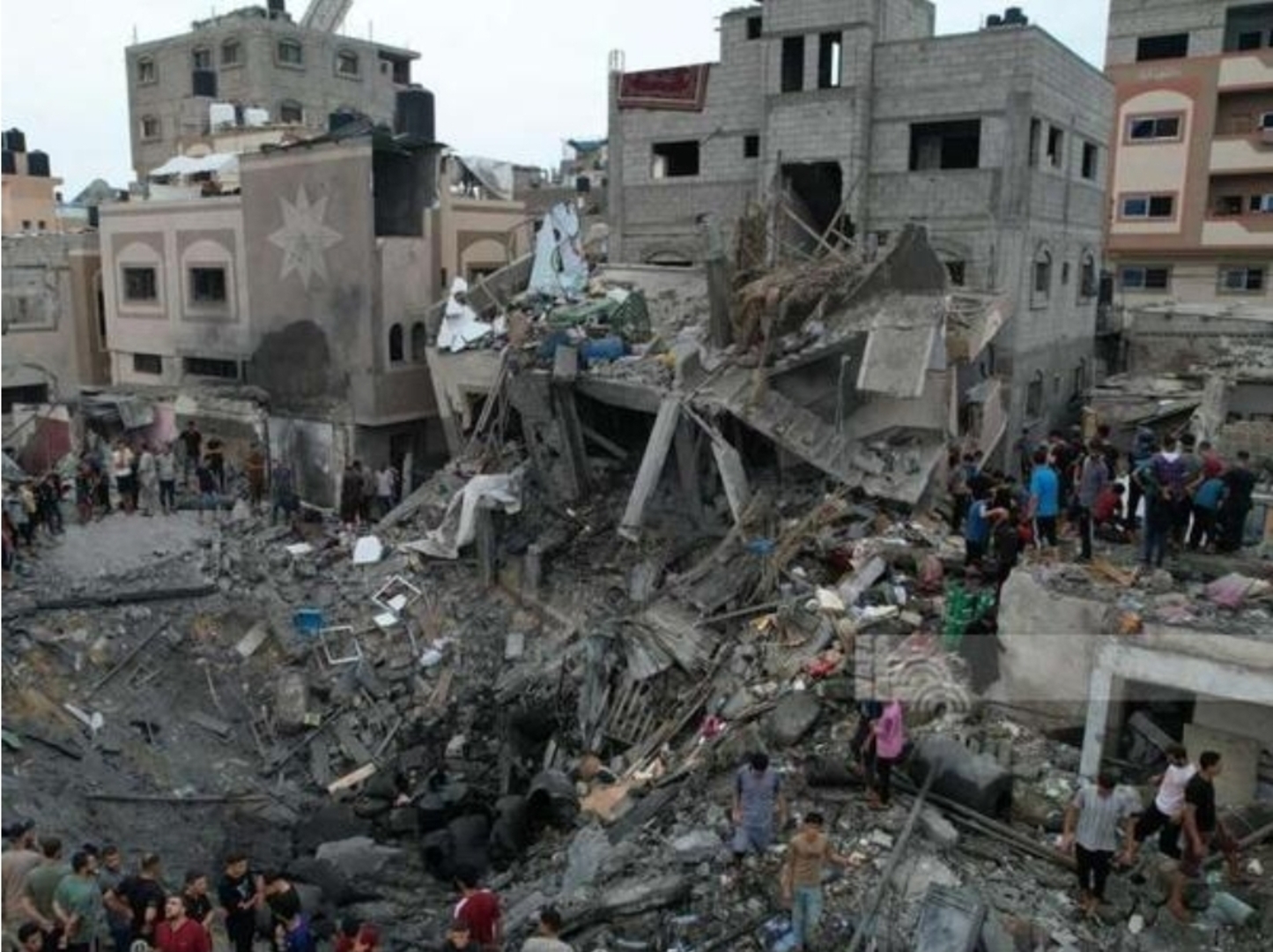 U izraelskim napadima na Gazu ubijeno najmanje 13 Palestinaca - slika 1