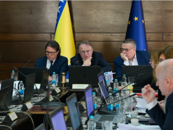 Dug raste, krediti stižu: Da li Federacija ulazi u začarani krug zaduživanja?