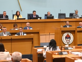 Kršenje ljudskih prava u bh. entitetu Rs: Ljudi koji su izgubili posao tokom rata bez otpremnina
