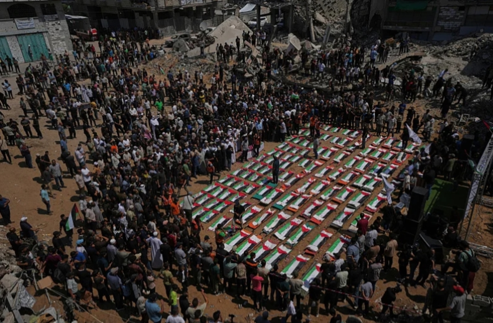 U Gazi klanjana dženaza za 112 Palestinaca, dvije godine nakon što su poginuli u izraelskom napadu - slika 1