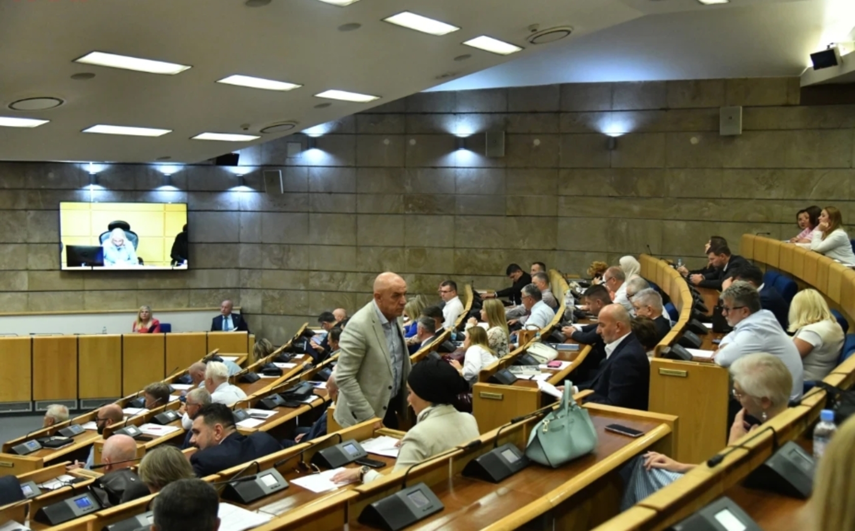 Federalni parlamentarci: Građani imaju pravo znati kako se troši javni novac - slika 1