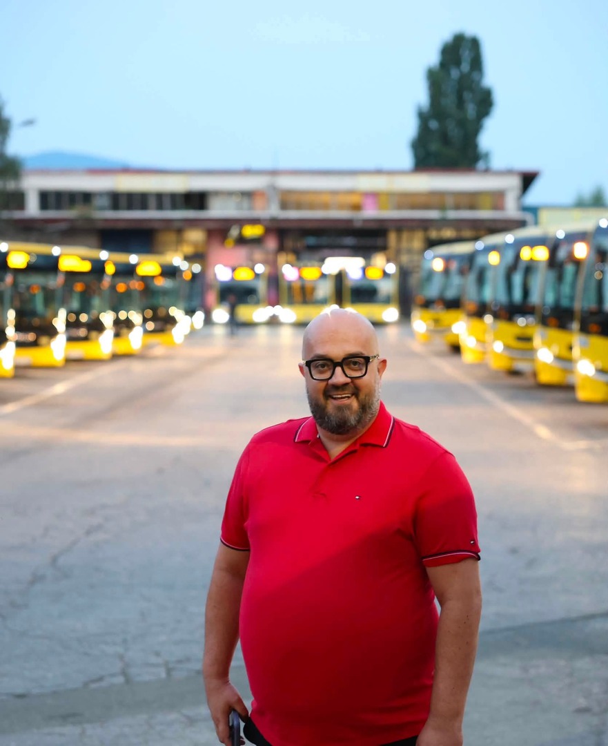 Sarajevo dobilo 10 novih autobusa: Od jutros voze na više gradskih linija - slika 1