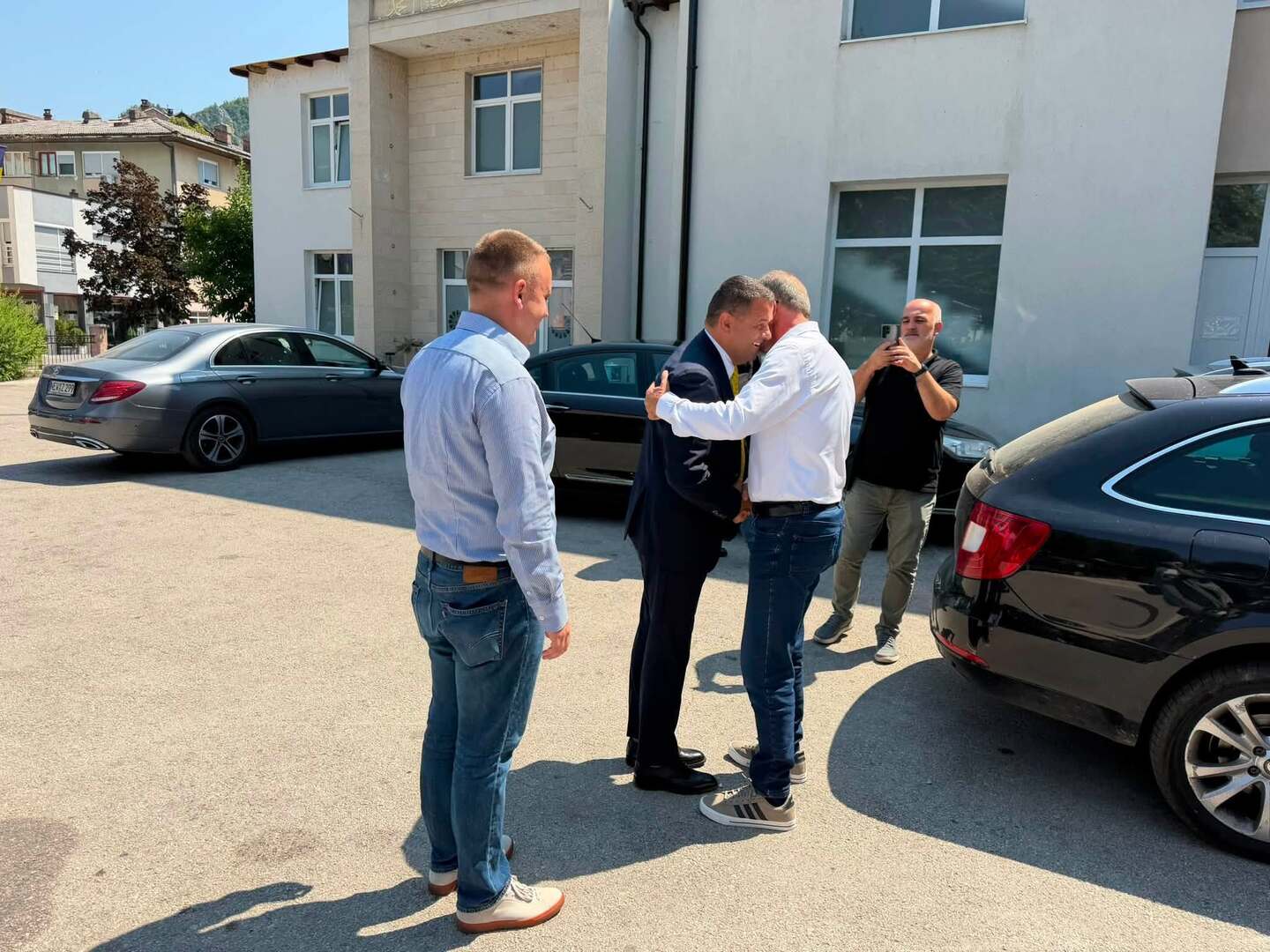 Hurtić i Musić obišli projekte u Ključu: “Ulaganje u infrastrukturu je ulaganje u dostojanstven život građana” - slika 1