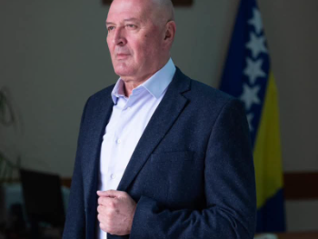 "Srpski narod nije ni Vučić ni Dodik. Narodi nisu ničije privatno vlasništvo..."