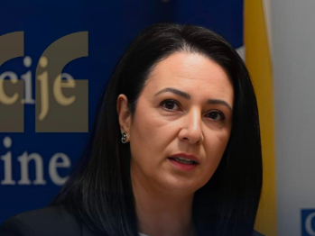 Aida Obuća: Bećirović pred kraj mandata pokušava „Pozitivnu geografiju“