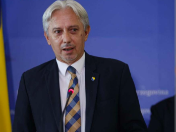 Kovačević odgovorio Radmanu: Maknite se od BiH, unitarno uređenje nema etnički predznak