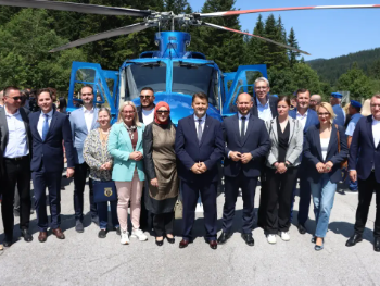 Prateći troškovi nabavke helikoptera MUP-a KS: Za obuku pilota u Crnoj Gori preko dva miliona KM; izgradnja hangara, koji je već trebao biti završen, nije ni počela