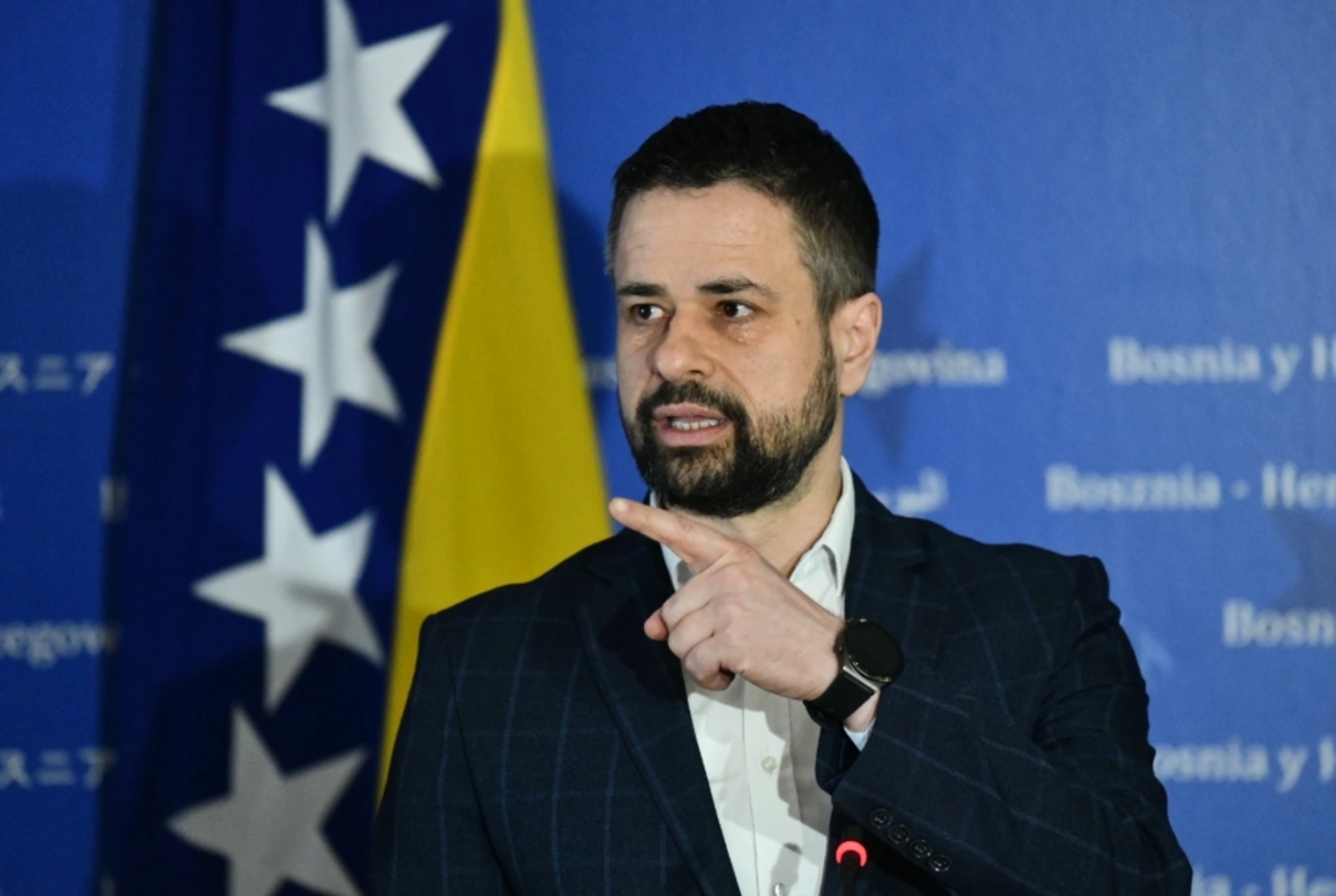 Revizori problematizirali zapošljavanje u kabinetu Amidžića - slika 1